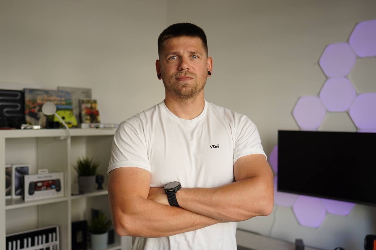 Блогер